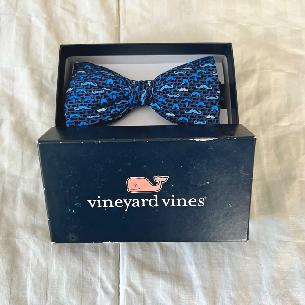 Vineyard vines bow tie color blue